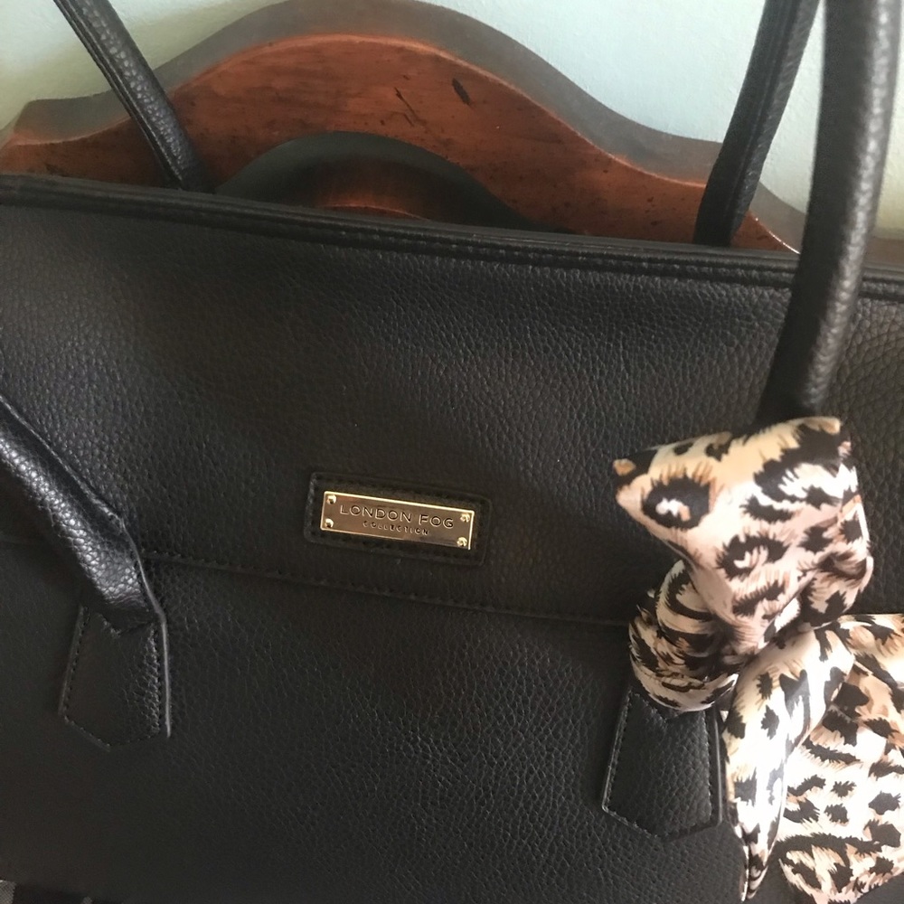 London Fog two strap black purse - Picture 4 of 8